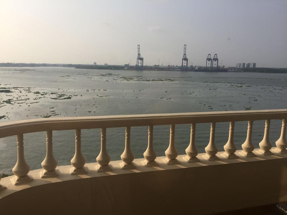Taj Malabar Resort&Spa, Cochin. Kochi Bagian luar foto