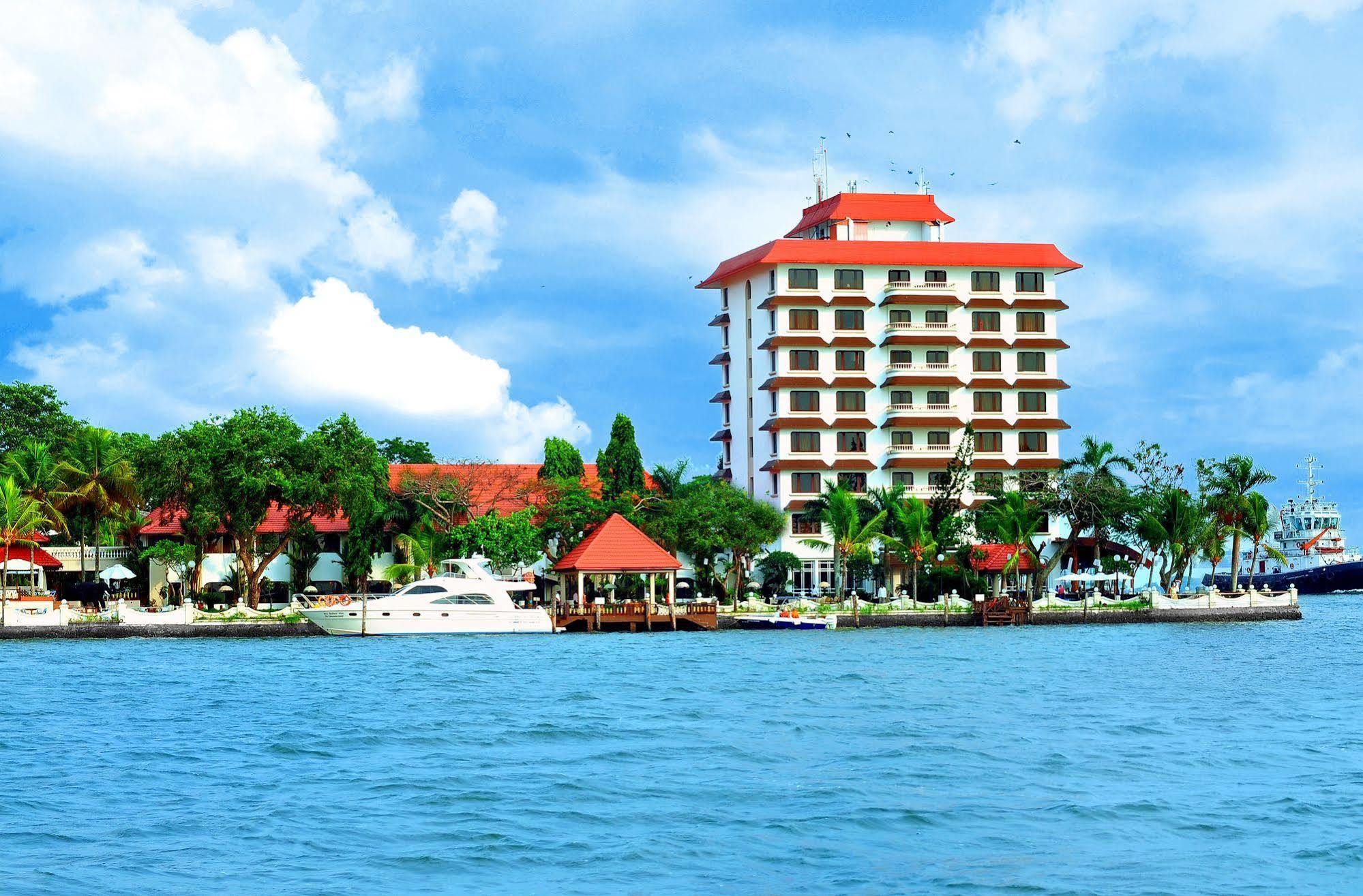Taj Malabar Resort&Spa, Cochin. Kochi Bagian luar foto