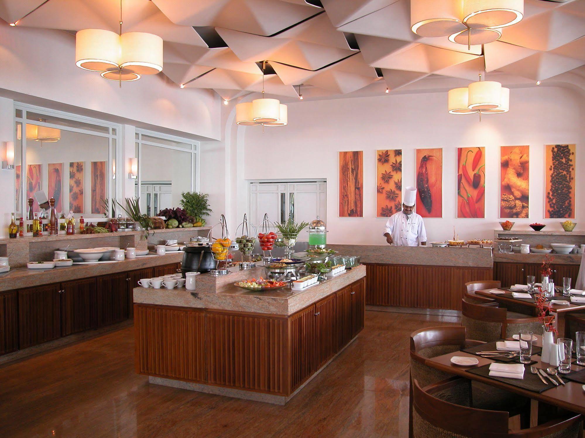 Taj Malabar Resort&Spa, Cochin. Kochi Bagian luar foto